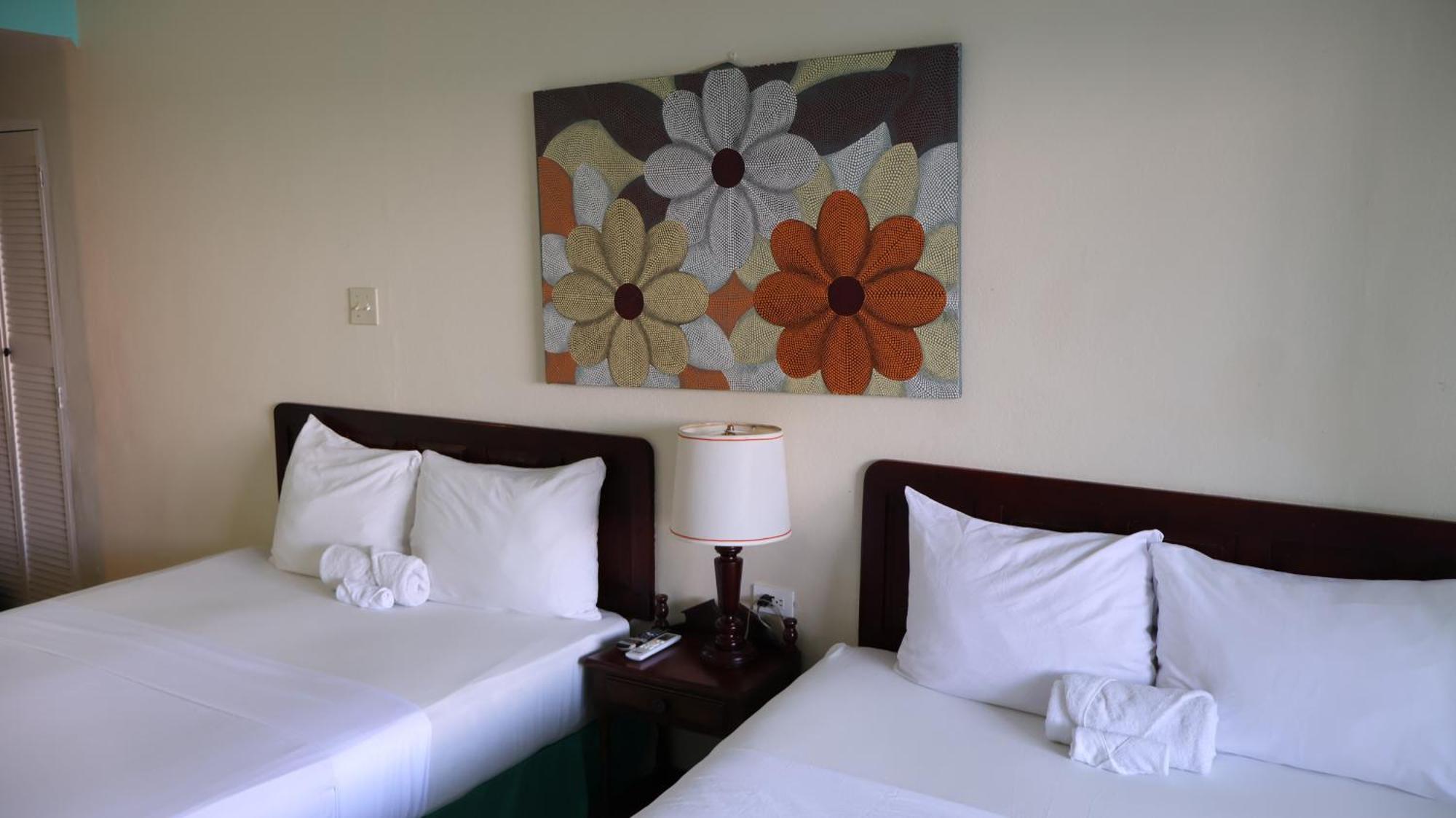 Hotel Ocean Palms Ocho Rios Esterno foto