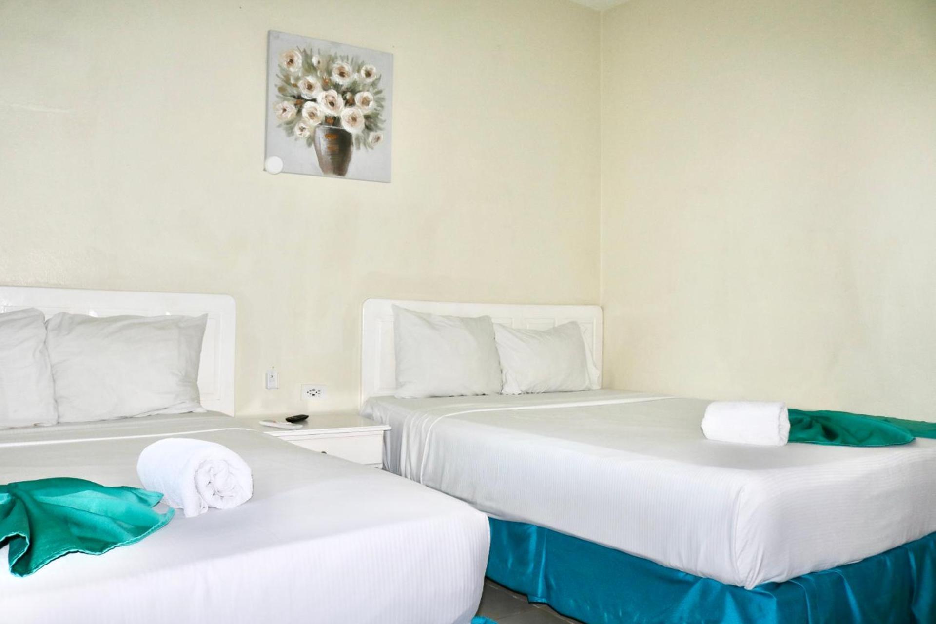 Hotel Ocean Palms Ocho Rios Esterno foto