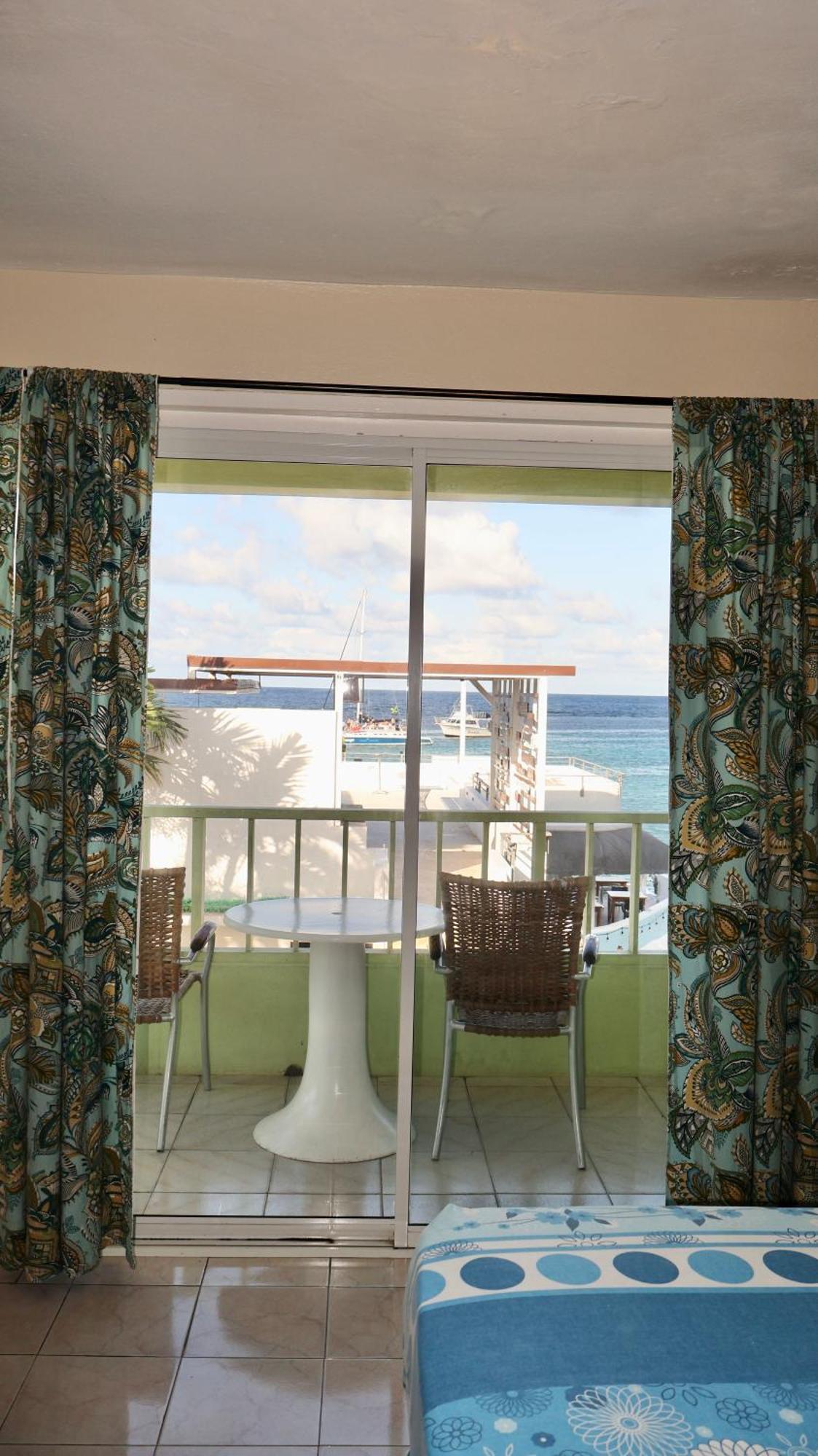 Hotel Ocean Palms Ocho Rios Esterno foto