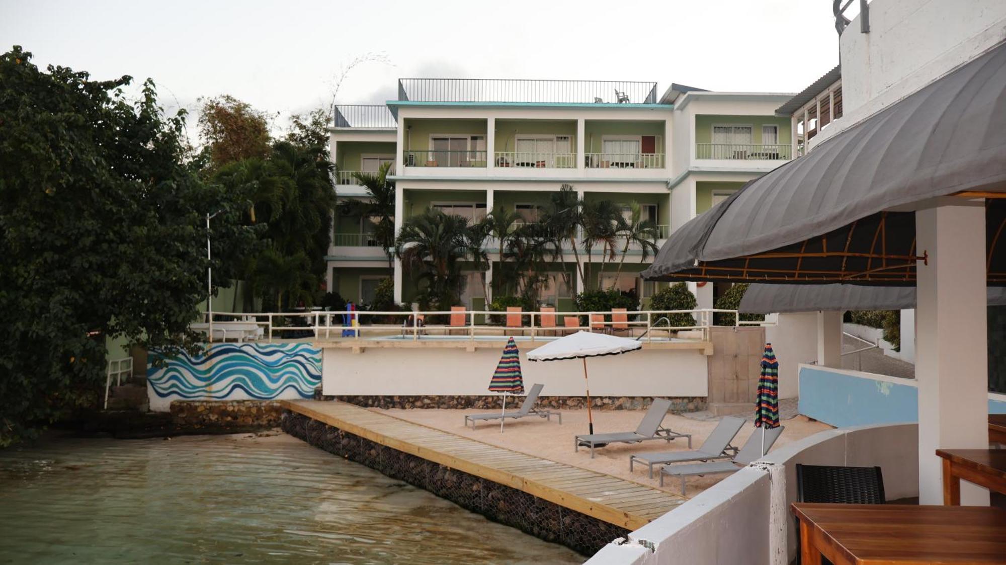 Hotel Ocean Palms Ocho Rios Esterno foto
